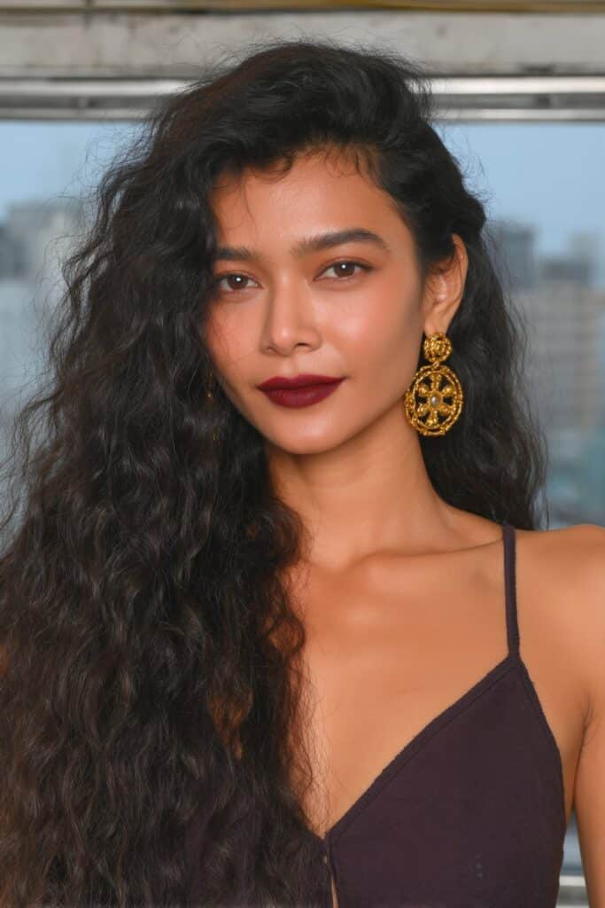 Girl with messy wavy bob.