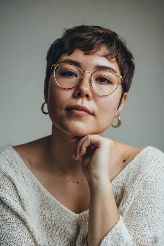 Bixie haircut for women with chubby faces.