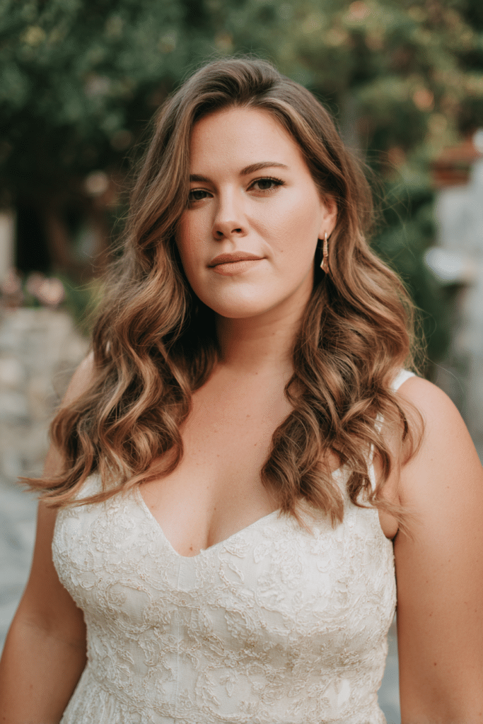 Layered medium-length hair with soft waves for women