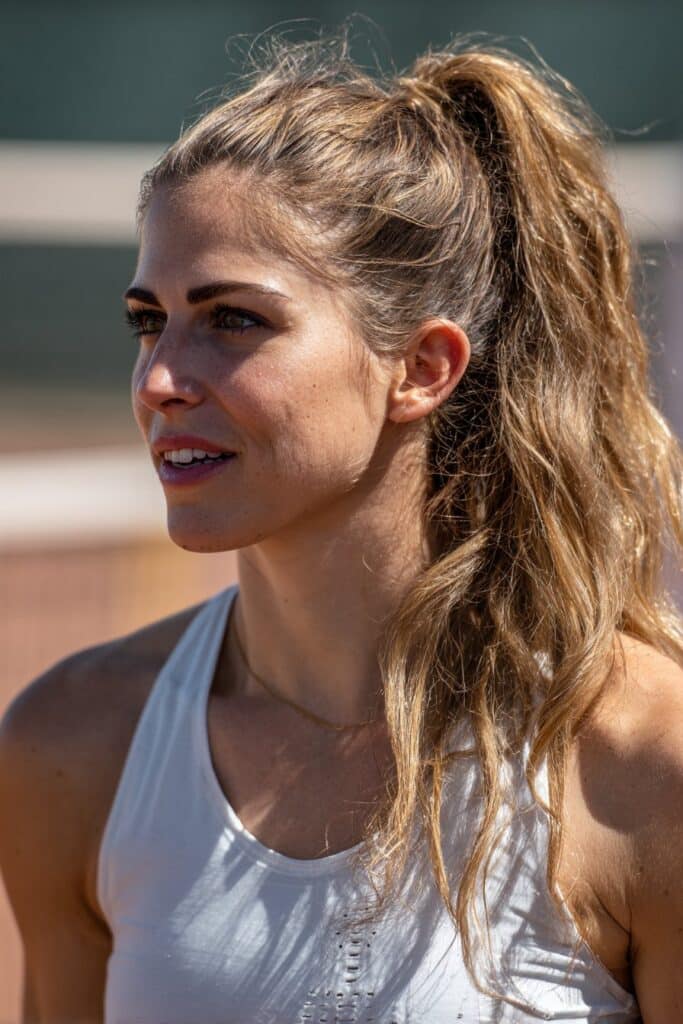 High ponytail with volume tennis hairstyle for long hair