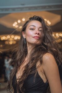 Side Swept Waves with Deep Part