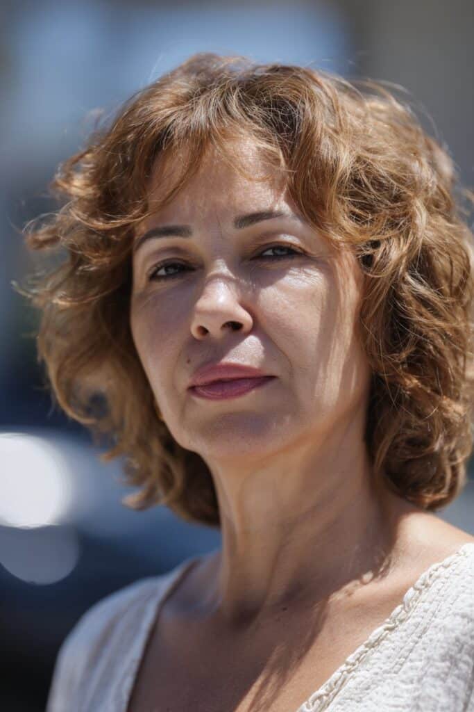 Textured bob with subtle highlights hairstyle for women over 40