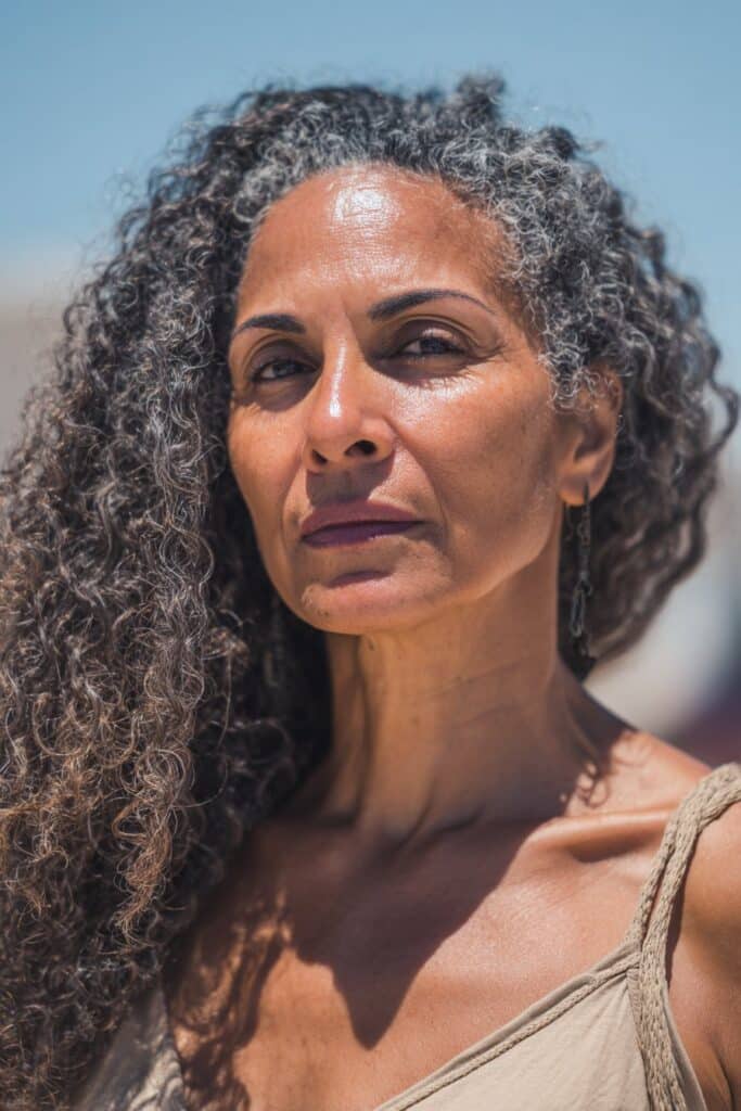 Voluminous coils with natural texture for women over 40