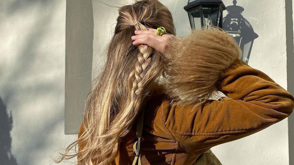 Home 2 2 easy hairstyles for long hair 301954 1661269855676 fb