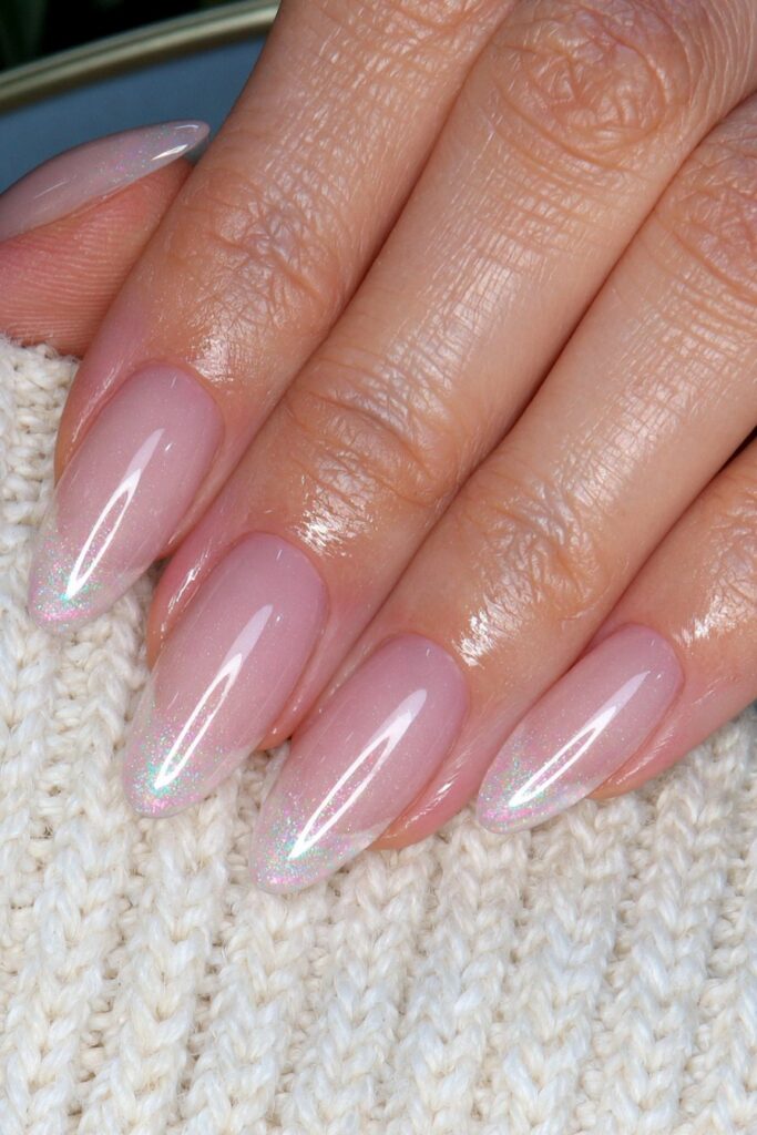 Glassy gel short August nails