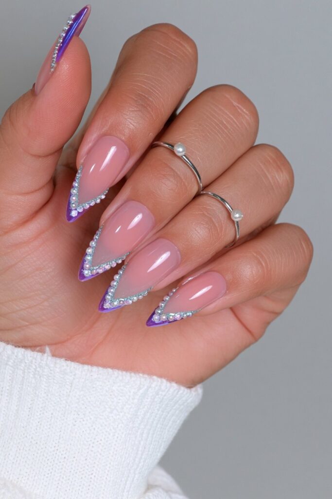 22 Blue Jelly Nail Designs for a Sheer, Glassy Manicure 17 Blue jelly silver chrome French tips