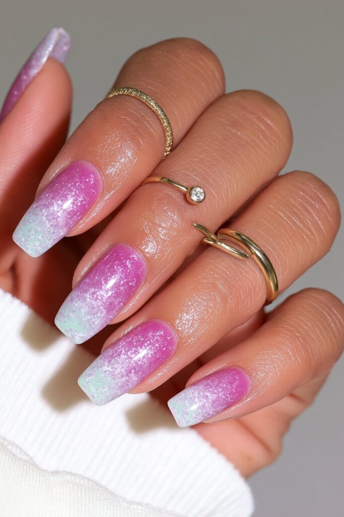 22 Blue Jelly Nail Designs for a Sheer, Glassy Manicure 11 Blue jelly short round nails
