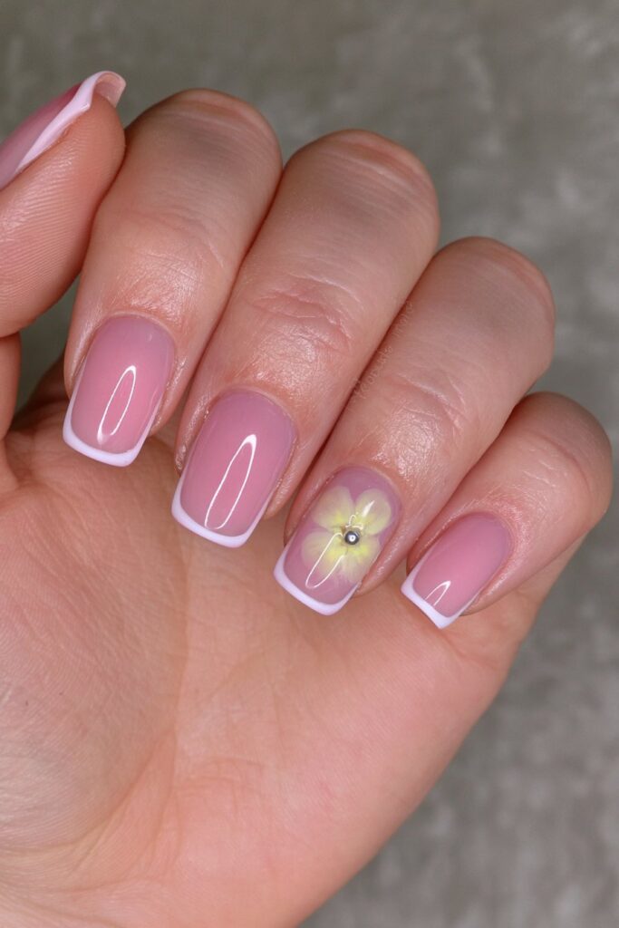 22 Butter Yellow Nail Ideas for the Prettiest Manicure 14 Butter yellow blooming gel flowers