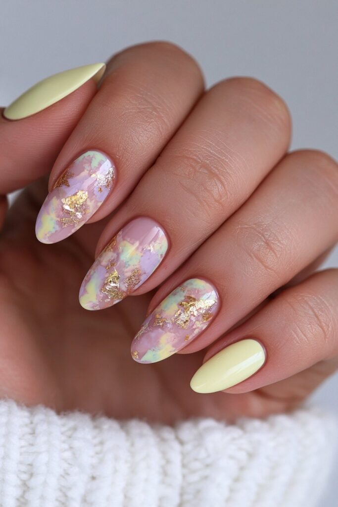 22 Butter Yellow Nail Ideas for the Prettiest Manicure 6 Butter yellow gold foil nails