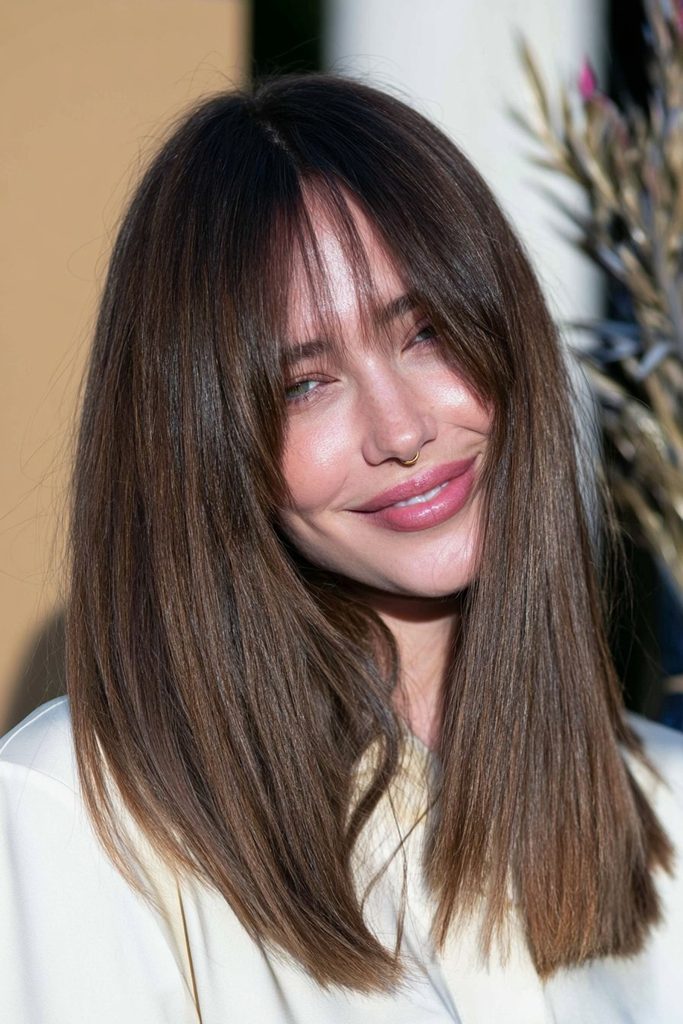 Jellyfish haircut with balanced layers for heart-shaped faces