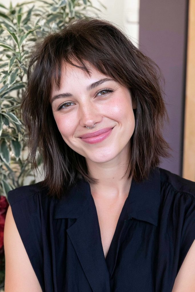 Razor-cut textured jellyfish haircut with edgy separated layers