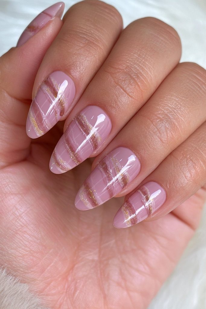 22 Hot Chocolate Nails to Warm Up Your Cozy Season Manicure 10 Caramel drizzle chocolate nails