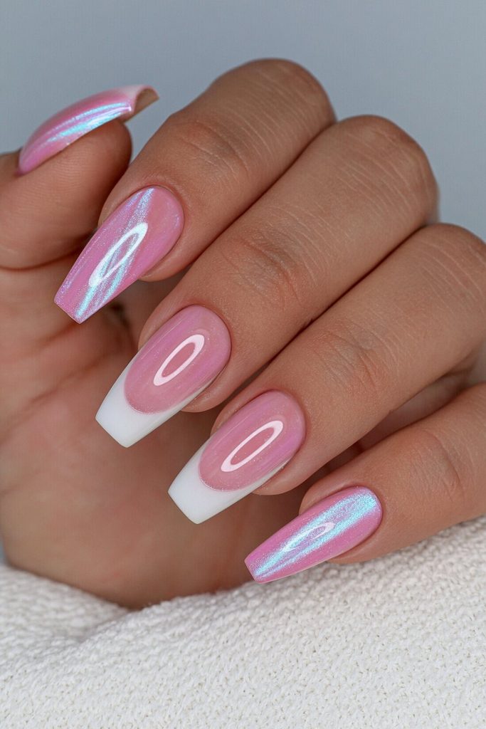 Cat-eye nails layered with reflective chrome metallic finish