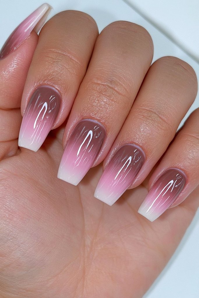 22 Hot Chocolate Nails to Warm Up Your Cozy Season Manicure 14 Chocolate cream ombré nails