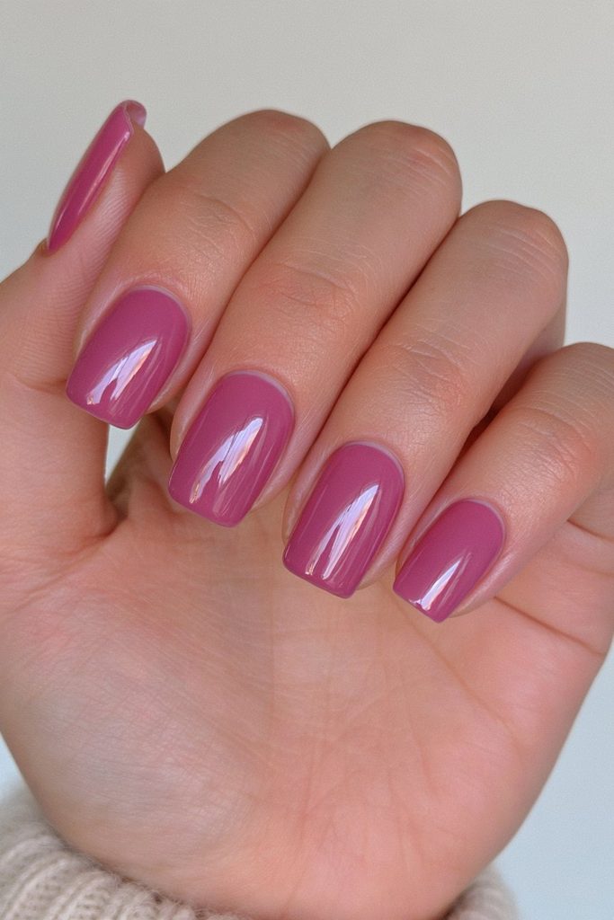 Classic vampy red spooky short nails