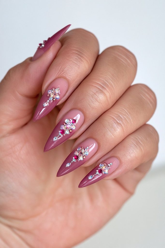 25 Cranberry Nail Ideas for a Rich, On-Trend Manicure 15 Sparkling cranberry rhinestone nail design