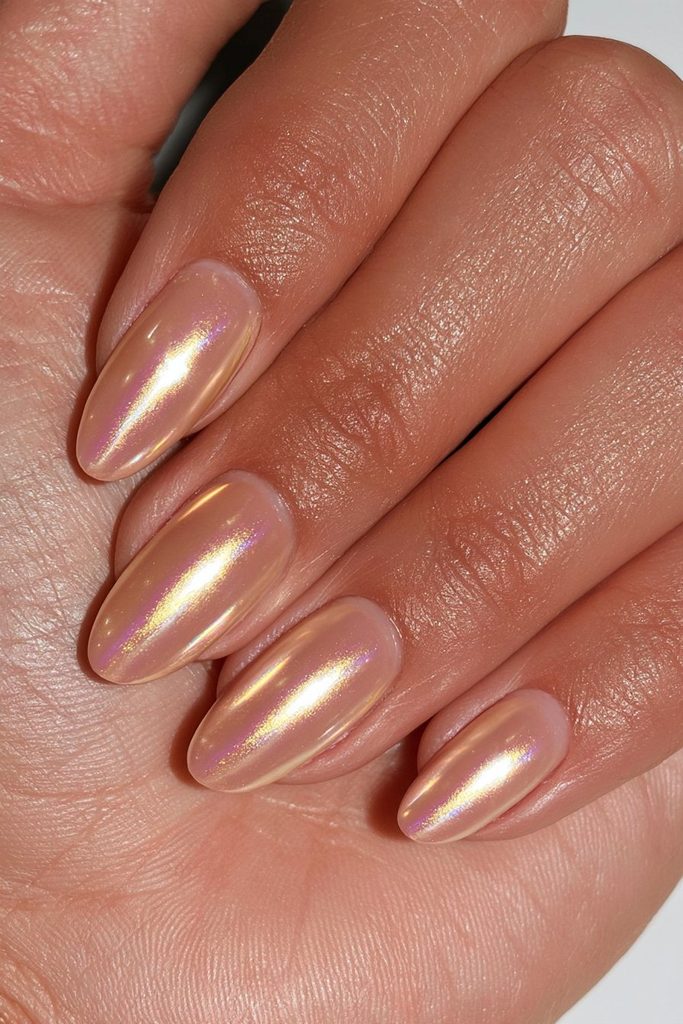 Full coverage molten gold nails