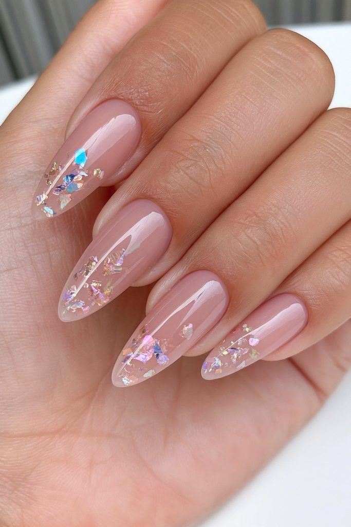 Elegant nails with gold flakes