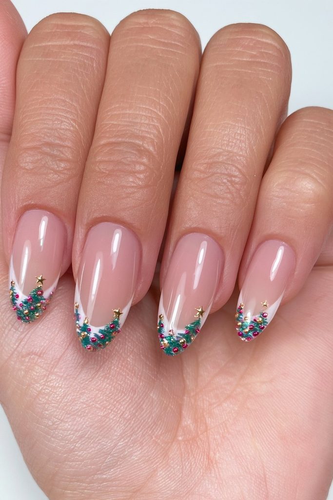 Mini Christmas tree French tips