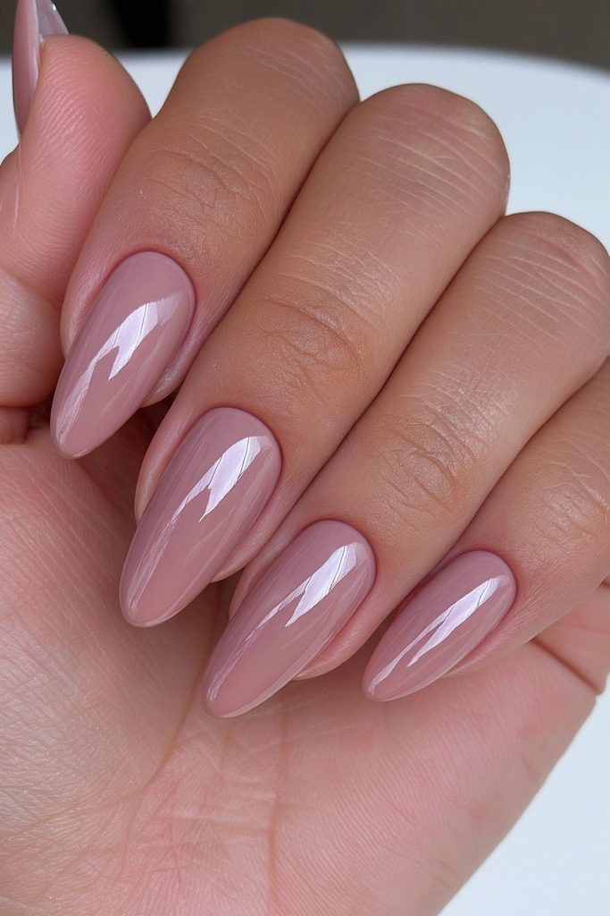 22 Hot Chocolate Nails to Warm Up Your Cozy Season Manicure 3 Mocha latte hot chocolate nails