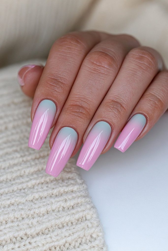 Coffin nails with seamless ombré gradient color transition
