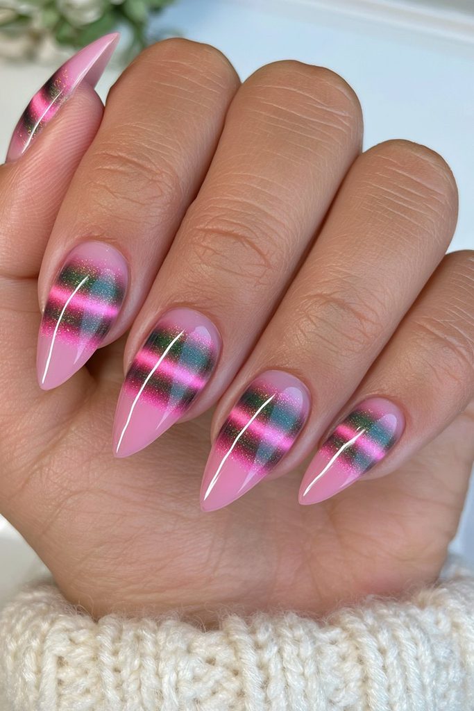 Red green cat-eye Christmas nails