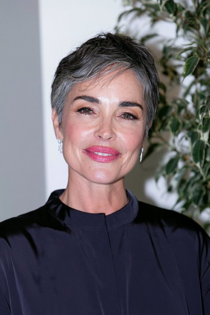 Silver salt-and-pepper pixie bob