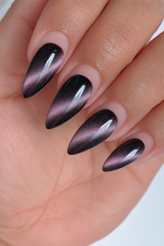 Black velvet cat-eye finish nails
