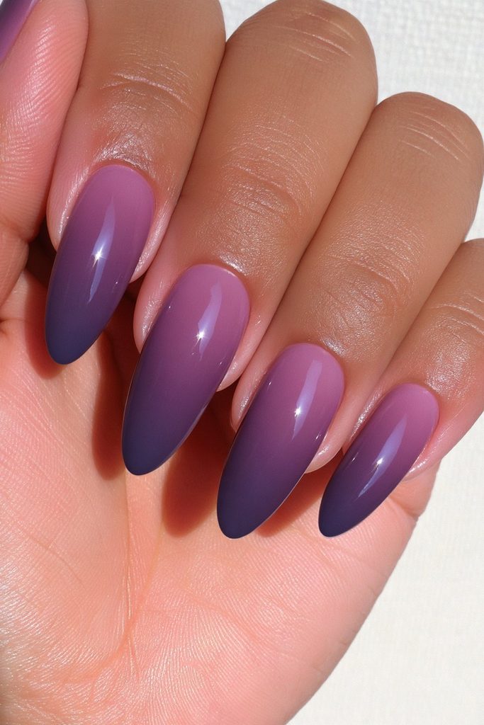 22 Coraline Nails That Are Subtle Enough for Everyday Wear 1 Midnight navy cream finish nails