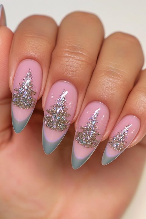 20 Green Glitter Christmas Tree Nails to Try This Season